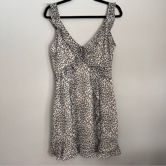 Storia Leopard Print Ruffle Mini Dress Size Small - Picture 1 of 9